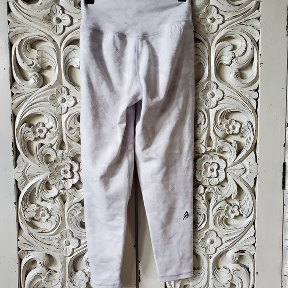 P'tula white stealth camo legging - Picture 9 of 16
